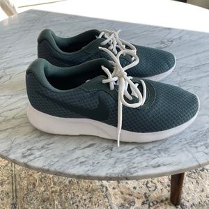 Nike Olive Green Tennis Shoes